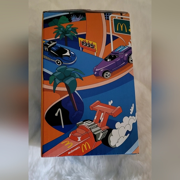 McDonald's 2024 Collectors - Picture 6 of 8
